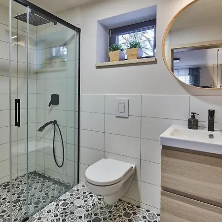 Appartamento Vidám Kisház A Mecsek Lejtőin, A Város Felett