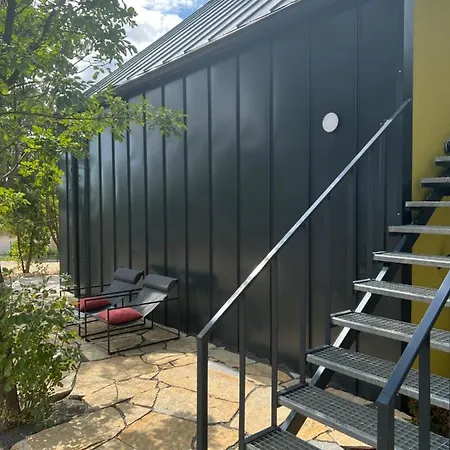 Appartamento Vidám Kisház A Mecsek Lejtőin, A Város Felett *